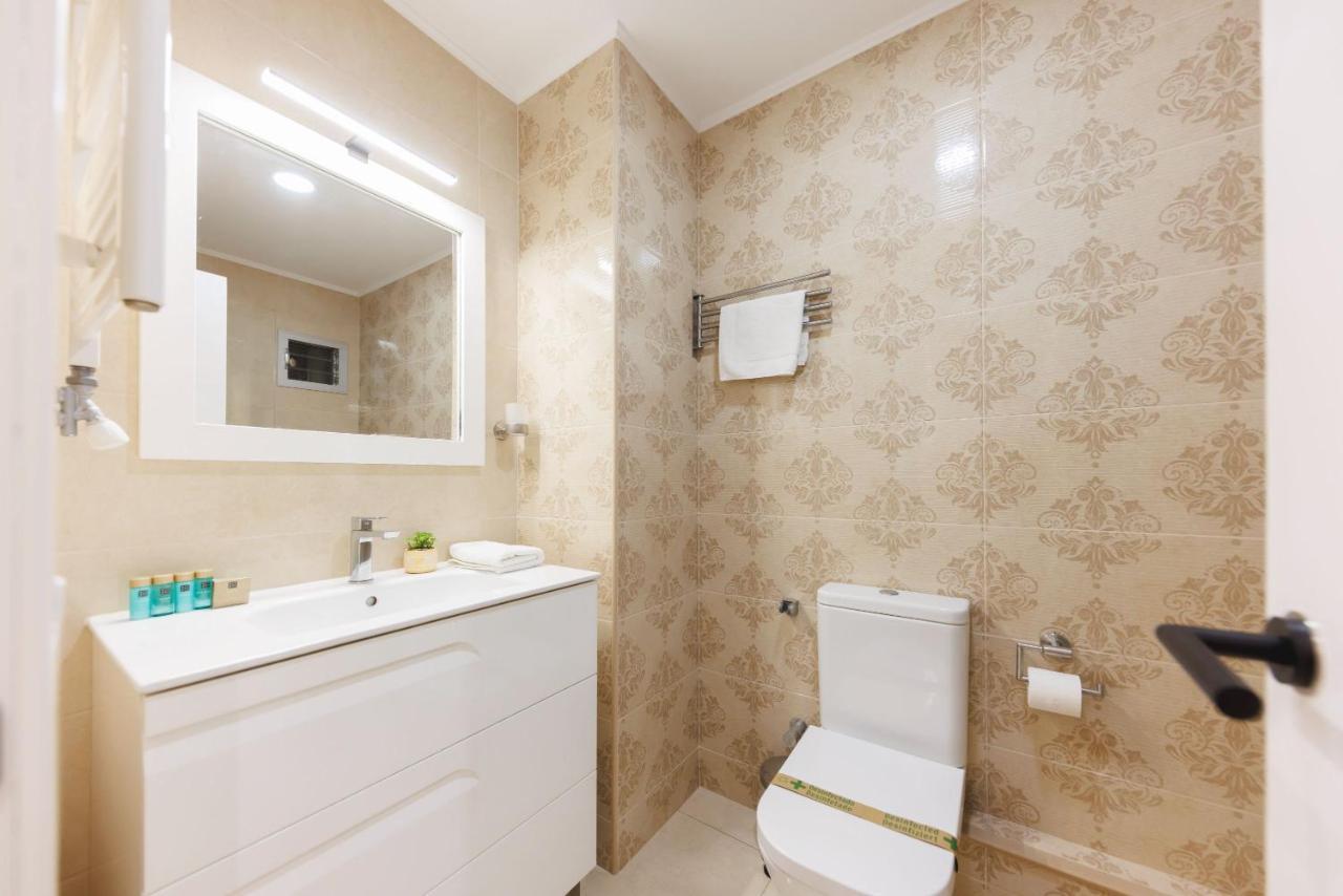 Bravissimo Figuerola, Spacious 3-Bedroom Apartment Girona Eksteriør billede