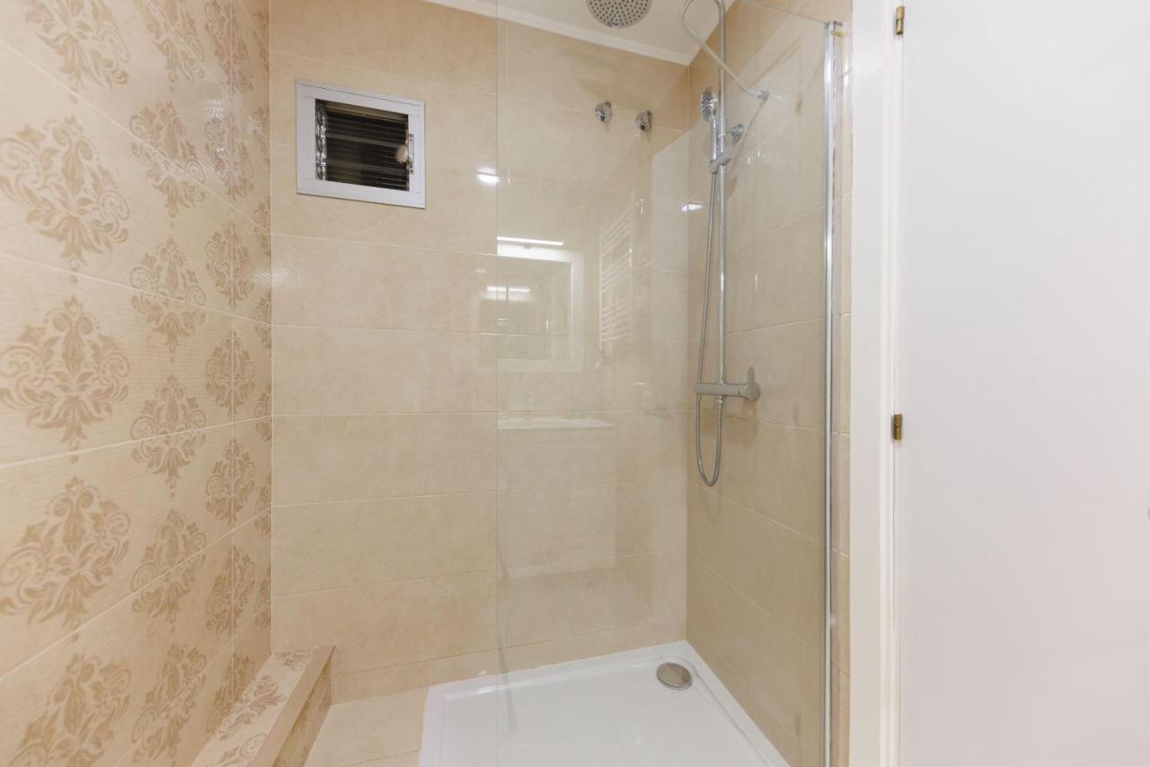 Bravissimo Figuerola, Spacious 3-Bedroom Apartment Girona Eksteriør billede