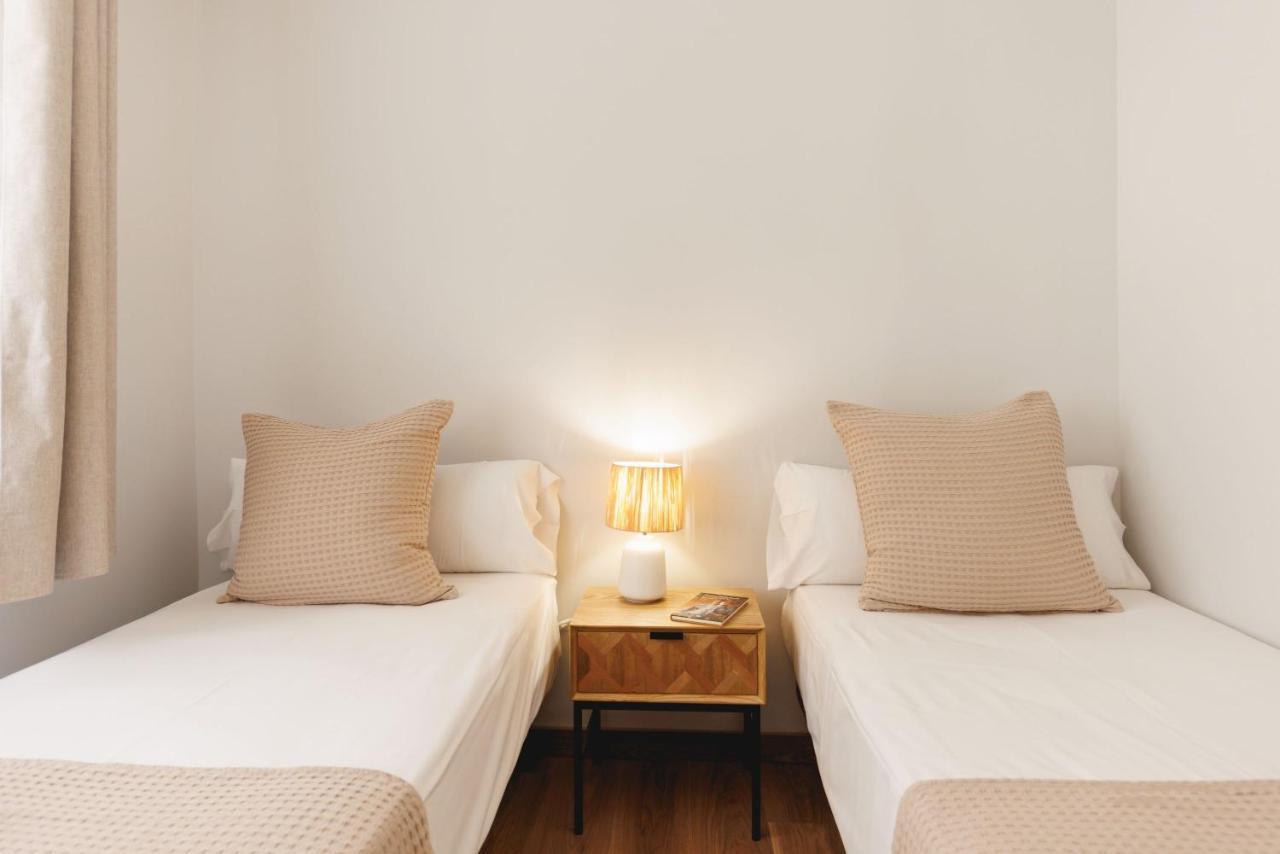 Bravissimo Figuerola, Spacious 3-Bedroom Apartment Girona Eksteriør billede