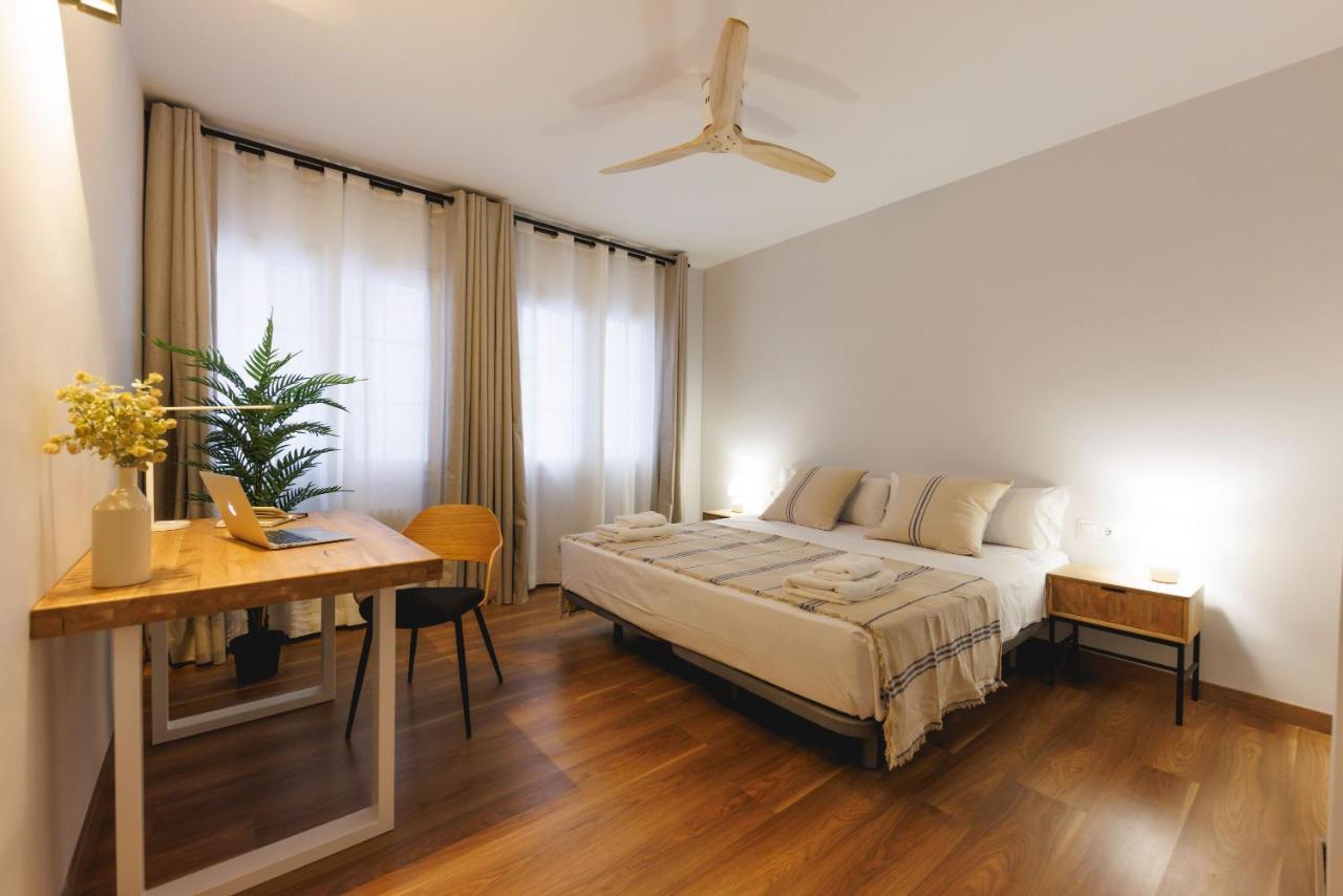 Bravissimo Figuerola, Spacious 3-Bedroom Apartment Girona Eksteriør billede